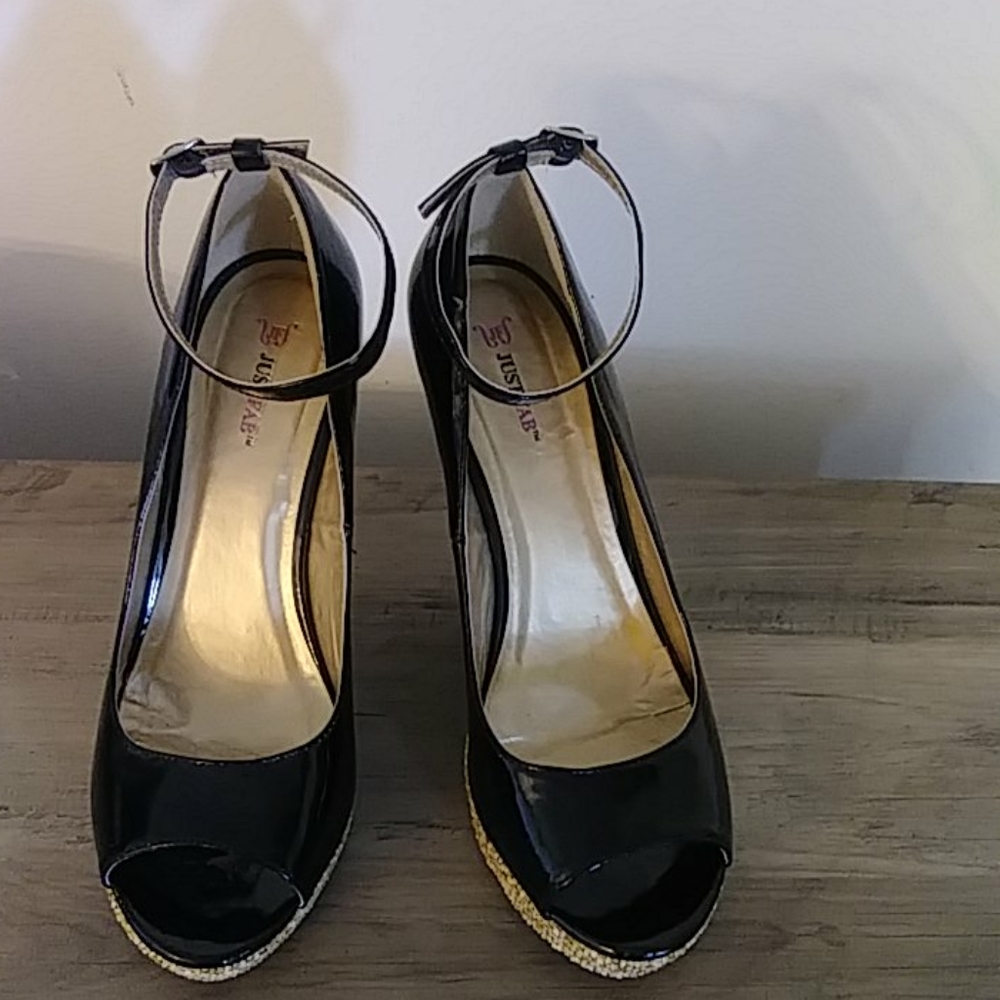 Open toe ankle strap wedge Size - 9.0